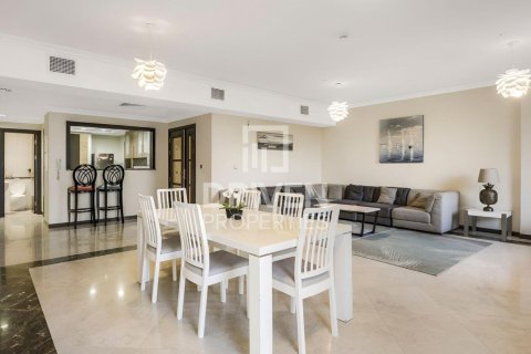 Apartment in Murjan, Jumeirah Beach Residence, Dubai 3 bedrooms, 201.6 sq.m. № 126860 - photo 2