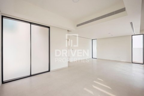 Villa in Arabian Ranches 3, Dubai 4 bedrooms, 511.99 sq.m. № 127241 - photo 2