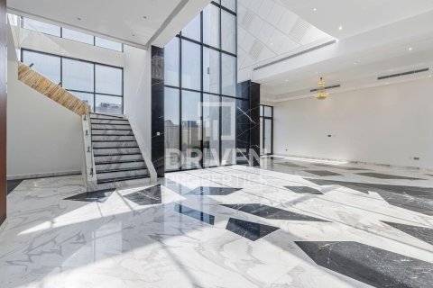 Villa in Al Barsha South, Al Barsha, Dubai 6 bedrooms, 2148.38 sq.m. № 127245 - photo 7