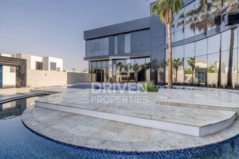 Villa in Al Barsha South, Al Barsha, Dubai 6 bedrooms, 2148.38 sq.m. № 127245 - photo 2