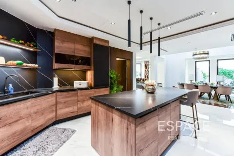 Villa in Palm Jumeirah, Dubai 3 bedrooms, 511 sq.m. № 122556 - photo 5