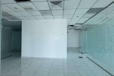 Снять в аренду офис в Бизнес-Бэе, Дубай: 176.6м², № 56084 - фото 3