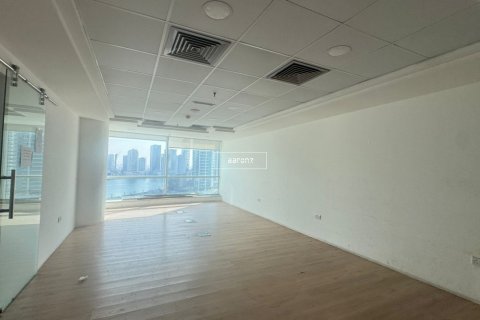 Снять в аренду офис в Бизнес-Бэе, Дубай: 165.2м², № 56082 - фото 2