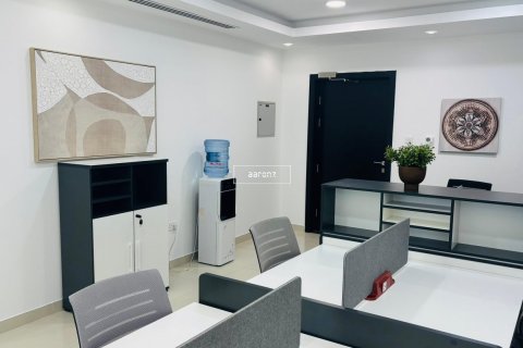 Снять в аренду офис в Бизнес-Бэе, Дубай: 40.9м², № 56083 - фото 5
