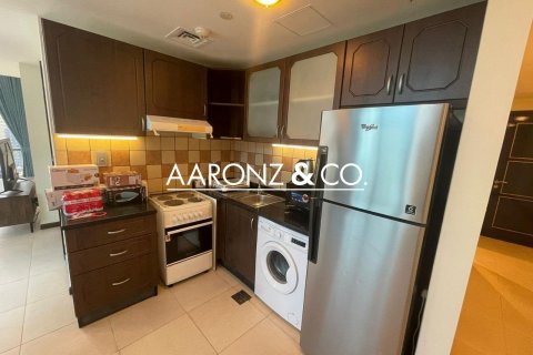 Apartment in Jumeirah Lake Towers, Dubai 1 bedroom, 81 sq.m. № 56085 - photo 3