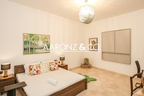 Apartment in KG Tower, Dubai Marina, Dubai 3 bedrooms, 257 sq.m. № 94549 - photo 9