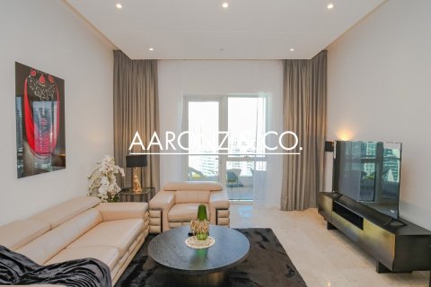 Apartment in KG Tower, Dubai Marina, Dubai 3 bedrooms, 257 sq.m. № 94549 - photo 2