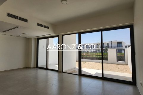 Снять в аренду виллу в Nara, The Valley, Дубай: 3 спальни, 174м², № 94546 - фото 4