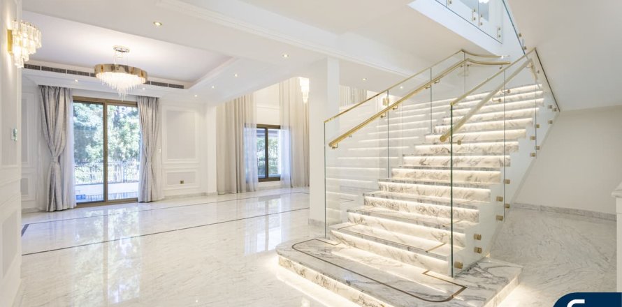 Villa en Jumeirah Islands, Dubai, 4 dormitorios, 557 m², № 79131