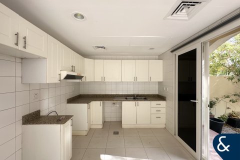 Villa in Springs 8, The Springs, Dubai 3 bedrooms, 255 sq.m. № 79140 - photo 6