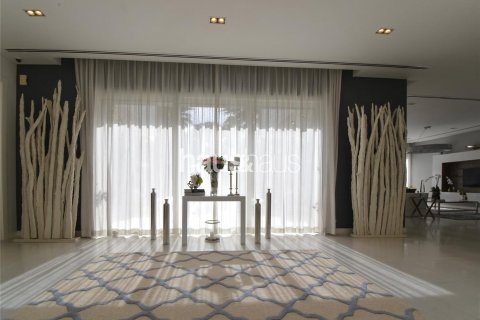 Villa en Al Barari, Dubai, 4 dormitorios, 693 m², № 44749 - foto 12