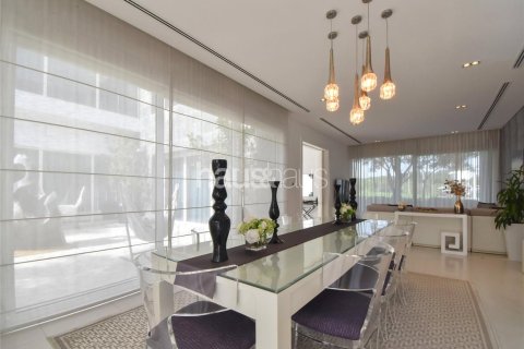 Villa en Al Barari, Dubai, 4 dormitorios, 693 m², № 44749 - foto 6