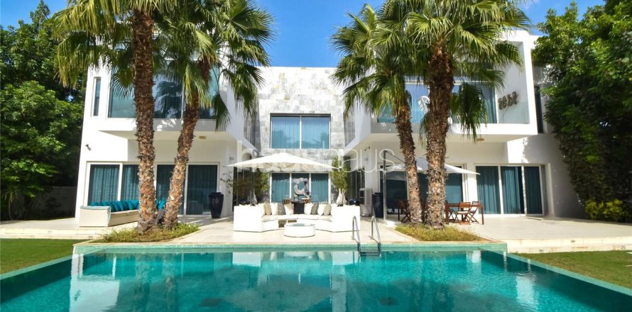 Villa en Al Barari, Dubai, 4 dormitorios, 693 m², № 44749