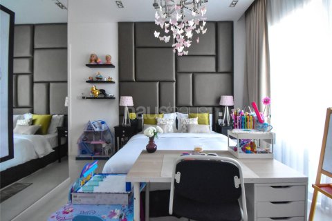 Villa en Al Barari, Dubai, 4 dormitorios, 693 m², № 44749 - foto 13