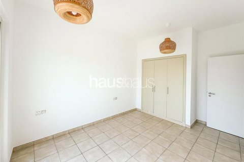 Townhouse in Dubai Sports City, Dubai 4 bedrooms, 232 sq.m. № 44753 - photo 11
