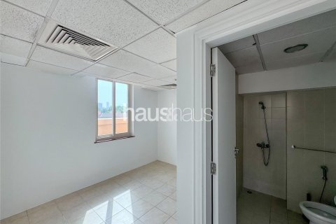 Townhouse in Dubai Sports City, Dubai 4 bedrooms, 232 sq.m. № 44753 - photo 5