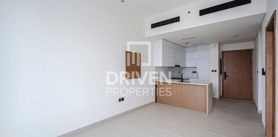 Apartment in District 15, Jumeirah Village Circle, Dubai 1 bedroom, 68.84 sq.m. № 135537