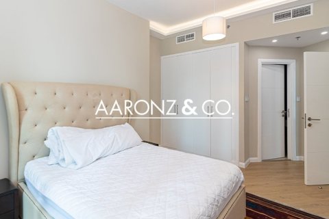 Apartment in Dubai Marina, Dubai 2 bedrooms, 111 sq.m. № 89089 - photo 8