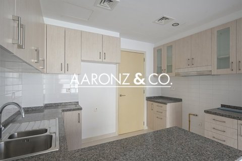 Townhouse in Mira Oasis 2, Reem, Dubai 4 bedrooms, 343 sq.m. № 89086 - photo 17