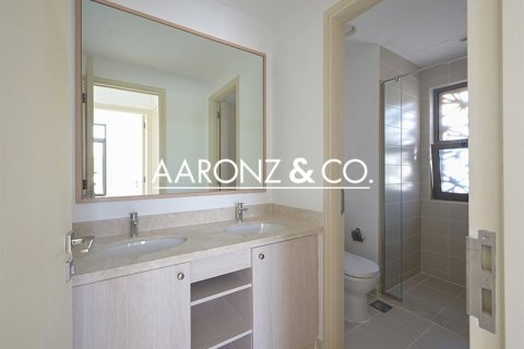 Townhouse in Mira Oasis 2, Reem, Dubai 4 bedrooms, 343 sq.m. № 89086 - photo 20