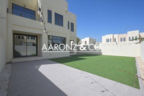 Townhouse in Mira Oasis 2, Reem, Dubai 4 bedrooms, 343 sq.m. № 89086 - photo 2