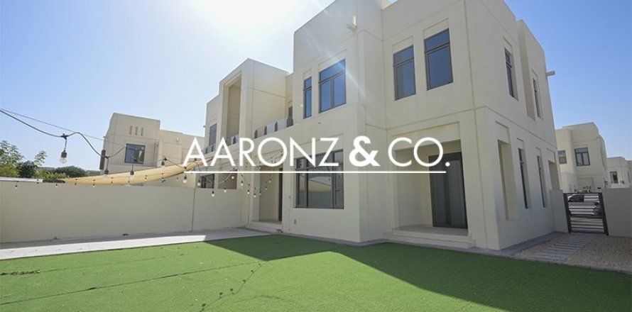 Townhouse in Mira Oasis 2, Reem, Dubai 4 bedrooms, 343 sq.m. № 89086