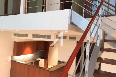 منزل ذو طابقين في Central Park Tower, DIFC, دبي 2 غرف نوم, 150.6 م² رقم 17284 - صورة 2