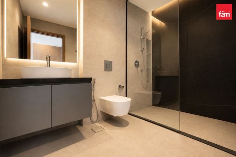 Apartment in Business Bay, Dubai 2 bedrooms, 135 sq.m. № 124316 - photo 9