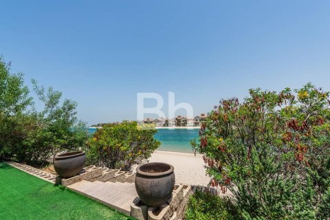 Villa in Palm Jumeirah, Dubai 4 bedrooms, 465 sq.m. № 21611 - photo 16