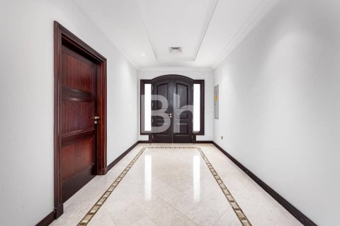 Villa in Palm Jumeirah, Dubai 4 bedrooms, 465 sq.m. № 21611 - photo 19