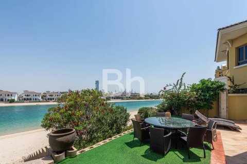Villa in Palm Jumeirah, Dubai 4 bedrooms, 465 sq.m. № 21611 - photo 12