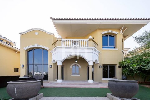 Villa in Palm Jumeirah, Dubai 4 bedrooms, 465 sq.m. № 21611 - photo 30