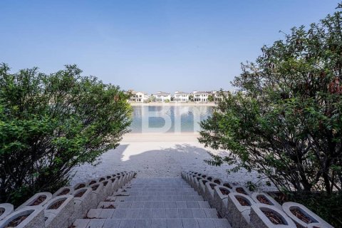 Villa in Palm Jumeirah, Dubai 4 bedrooms, 465 sq.m. № 21611 - photo 29