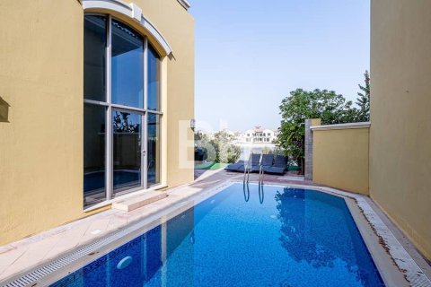 Villa in Palm Jumeirah, Dubai 4 bedrooms, 465 sq.m. № 21611 - photo 28