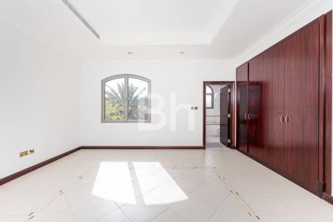 Villa in Palm Jumeirah, Dubai 4 bedrooms, 465 sq.m. № 21611 - photo 21