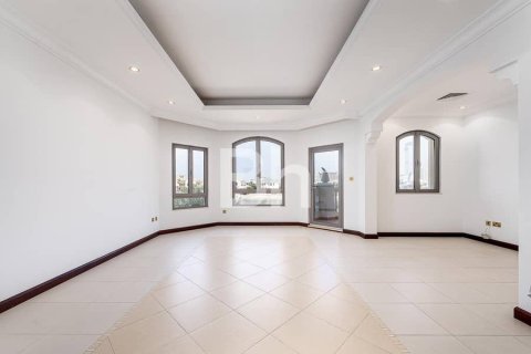 Villa in Palm Jumeirah, Dubai 4 bedrooms, 465 sq.m. № 21611 - photo 5