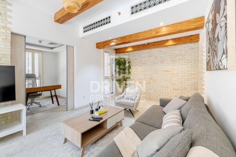 Apartment in Old Town, Dubai 1 bedroom, 210 sq.m. № 18757 - photo 2
