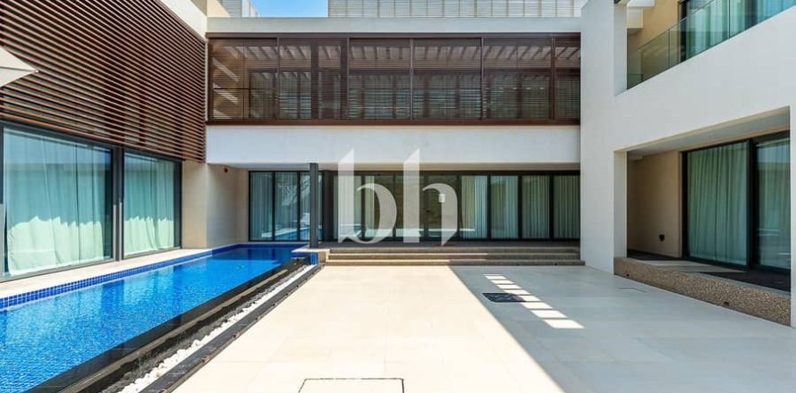 Villa en Dubai, 5 dormitorios, 746 m², № 56520