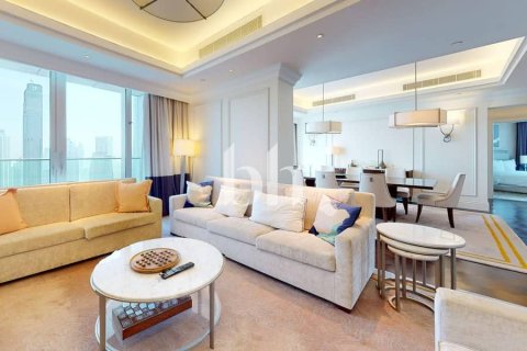 Apartment in Downtown Dubai (Downtown Burj Dubai), Dubai 4 bedrooms, 264 sq.m. № 56519 - photo 14