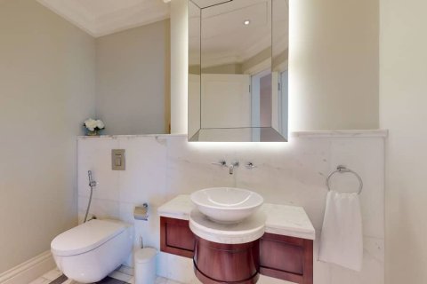 Apartment in Downtown Dubai (Downtown Burj Dubai), Dubai 4 bedrooms, 264 sq.m. № 56519 - photo 7