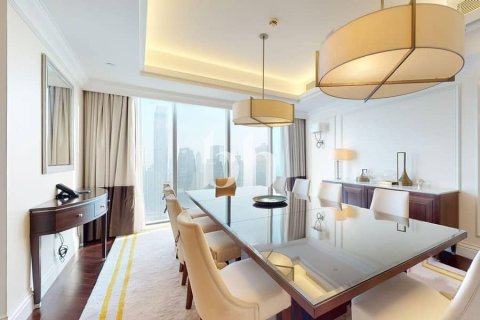 Apartment in Downtown Dubai (Downtown Burj Dubai), Dubai 4 bedrooms, 264 sq.m. № 56519 - photo 1
