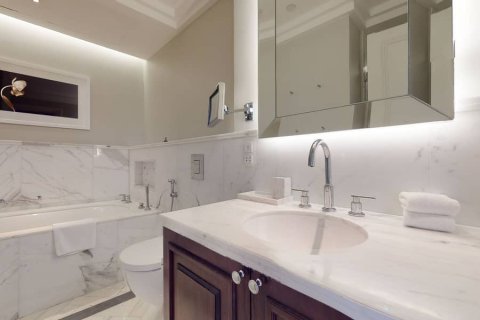 Apartment in Downtown Dubai (Downtown Burj Dubai), Dubai 4 bedrooms, 264 sq.m. № 56519 - photo 10