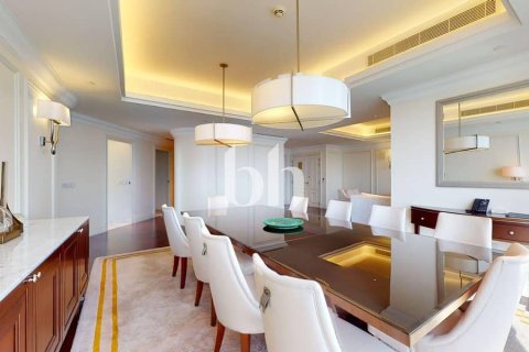 Apartment in Downtown Dubai (Downtown Burj Dubai), Dubai 4 bedrooms, 264 sq.m. № 56519 - photo 16