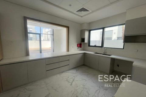 Villa à Al Furjan, Dubai, 4 chambres, 323 m², № 62063 - photo 3