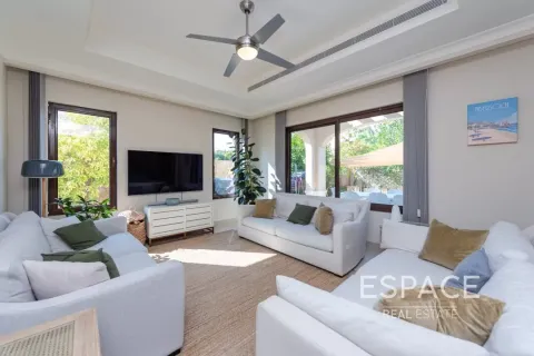 Villa à Rosa, Arabian Ranches 2, Dubai, 7 chambres, 558 m², № 62066 - photo 3