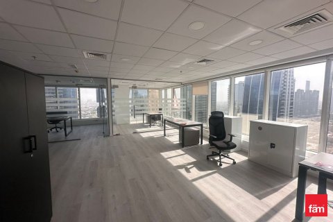 Oficina en Dubai, 145.9 m², № 94792 - foto 2