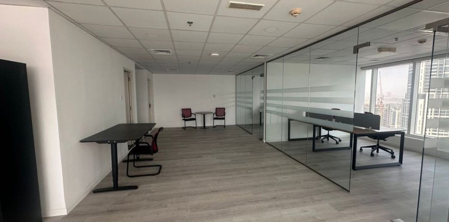 Oficina en Dubai, 145.9 m², № 94792