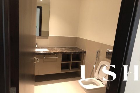 Apartment in BLVD Heights, Downtown Dubai (Downtown Burj Dubai), Dubai 2 bedrooms, 132 sq.m. № 39471 - photo 4
