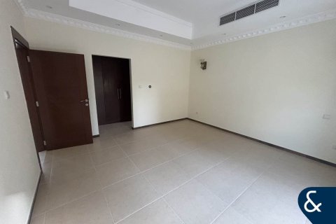 Villa en Al Furjan, Dubai, 5 dormitorios, 604 m², № 88742 - foto 21