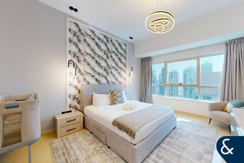 Apartment in Dubai Marina, Dubai 4 bedrooms, 563 sq.m. № 88417 - photo 16